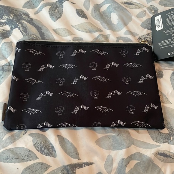 NWT OFFICIALLY LICENSED Nightmare Before Christmas Loungefly Makeup Bag Pouch - Picture 6 of 7